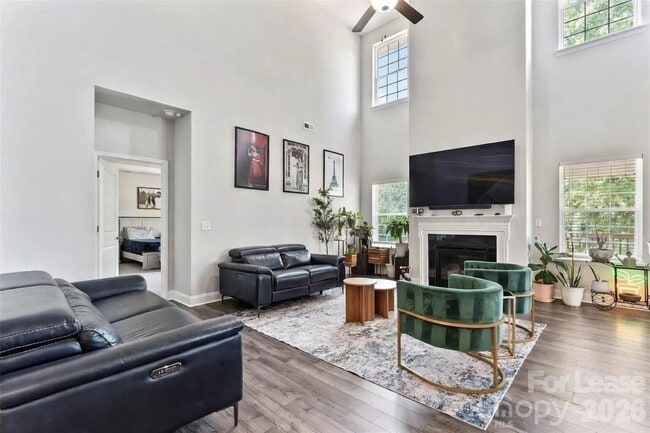 Building Photo - 11732 Glenwood Dr