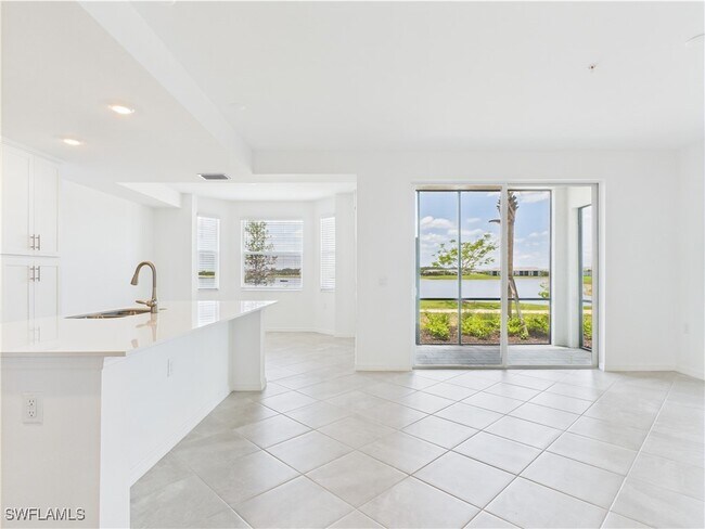 Building Photo - 5555 Double Eagle Cir