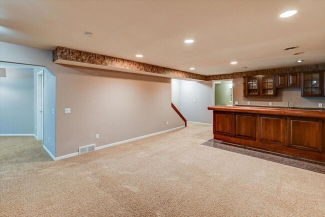 Building Photo - Beautifully updated 4 bedroom home in Southbridge, Waunakee