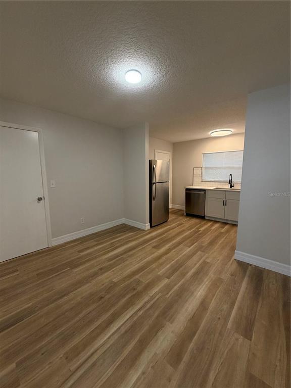 Building Photo - 316 W Howry Ave