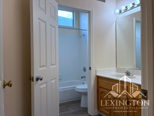 Building Photo - Beautifully Updated, 3BD+office/2BA, Single-Story Home in Rocklin – Off Stanford Ranch Rd., Near ...