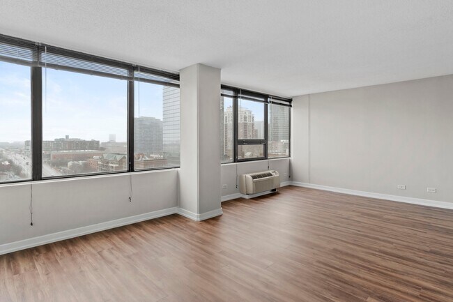 Building Photo - 1224 S Michigan Ave