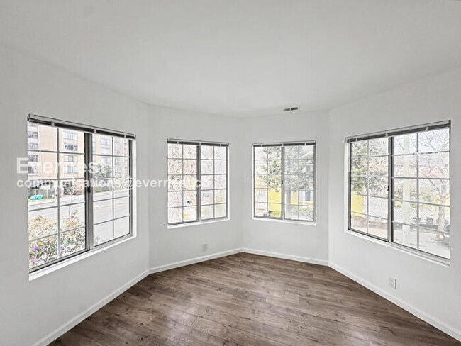 Building Photo - 1424 Market St