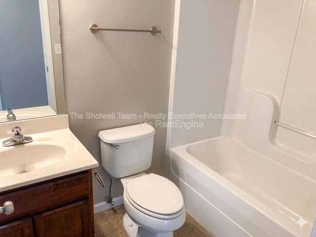 Building Photo - 6017 Friendship Ln