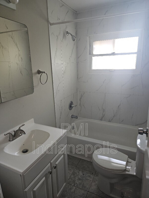 Building Photo - 3641 N Illinois St