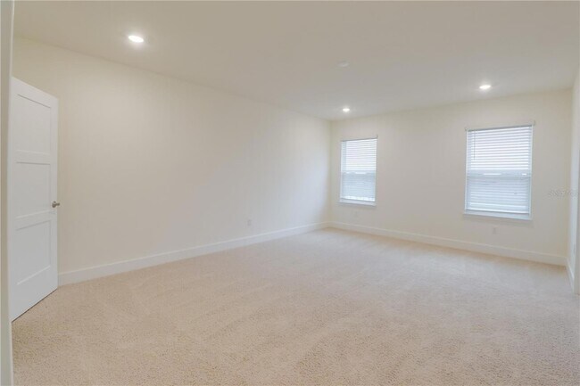 Building Photo - 5212 SW 40th Cir