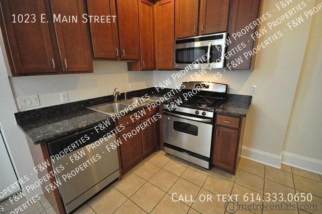 Building Photo - 1023 E Main St