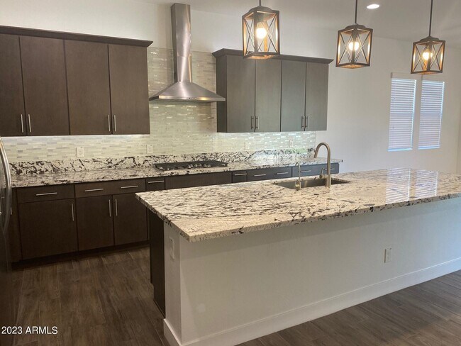 Building Photo - 7218 W Pinnacle Vista Dr