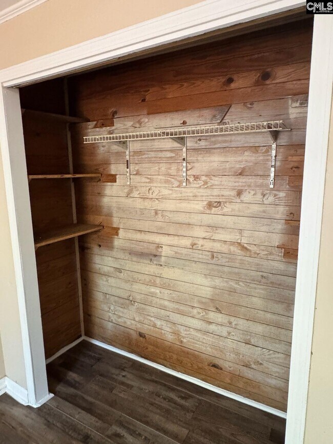 Building Photo - 477 Bushberry Rd