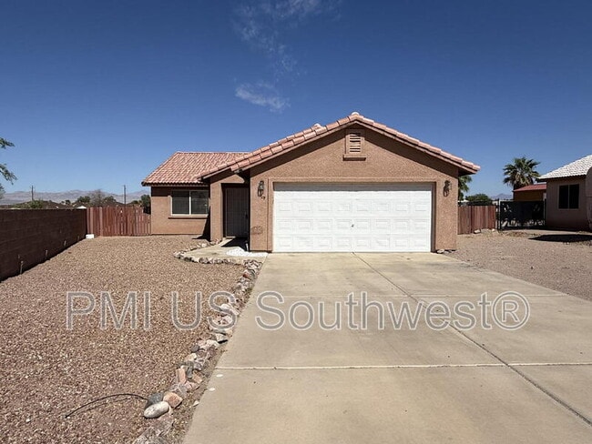 Primary Photo - 1605 E Rinaldi Way