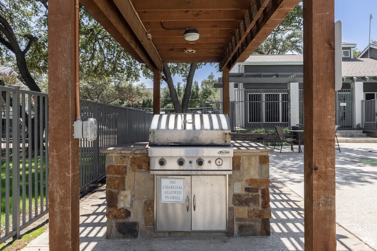 Oaks of North Dallas 4701 Haverwood Ln Dallas TX 75287