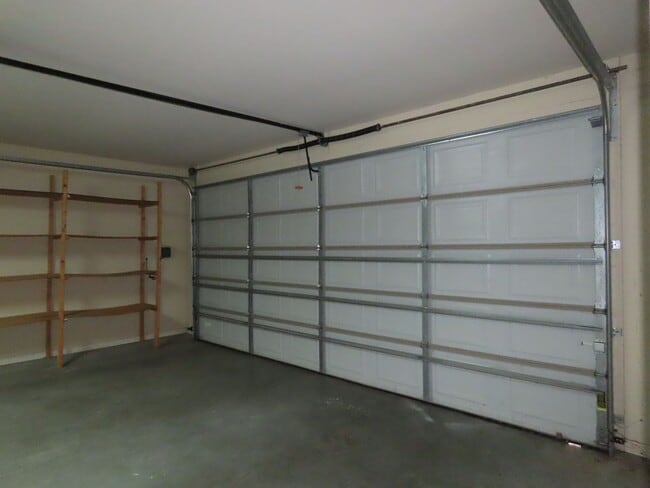 Building Photo - Chapel Hill ISD- Newly Update 3 Bedroom 2 ...
