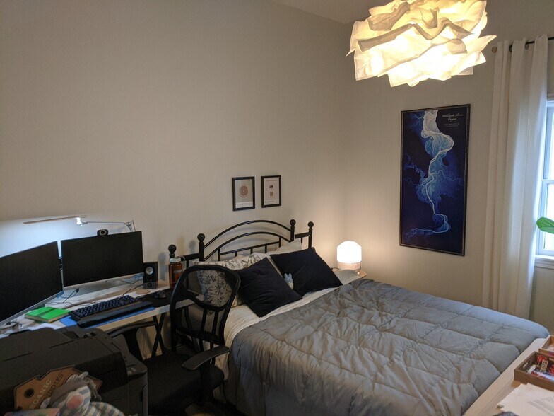 Building Photo - 11 Nichols Ave