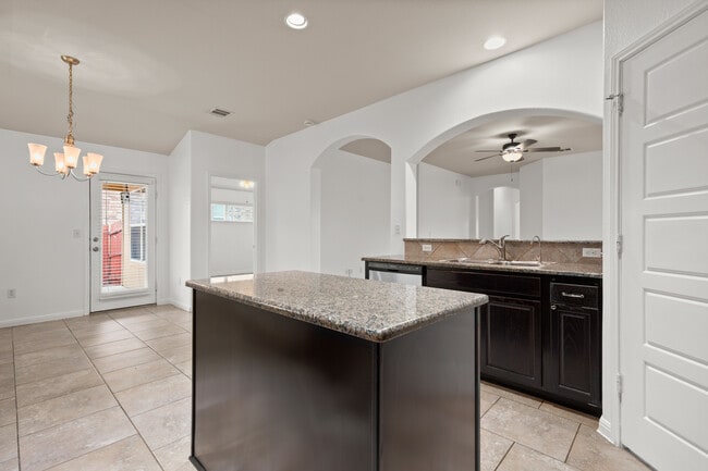 Building Photo - 101 Song Sparrow Cv