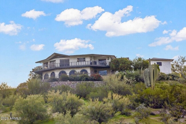 Building Photo - 322 N Cleopatra St