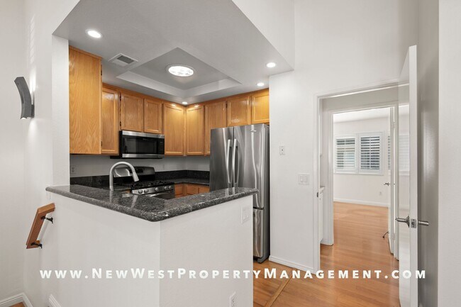 Building Photo - Exquisite North Park/University Heights Townhome, Small Pet Ok!