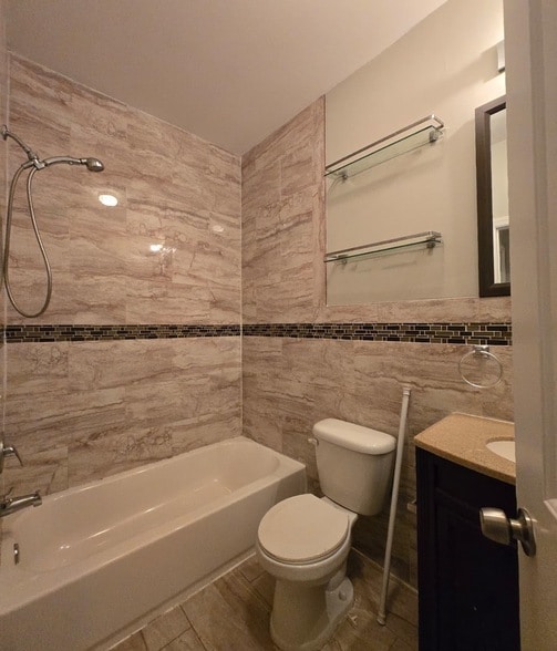 Building Photo - 190 Arlington Ave