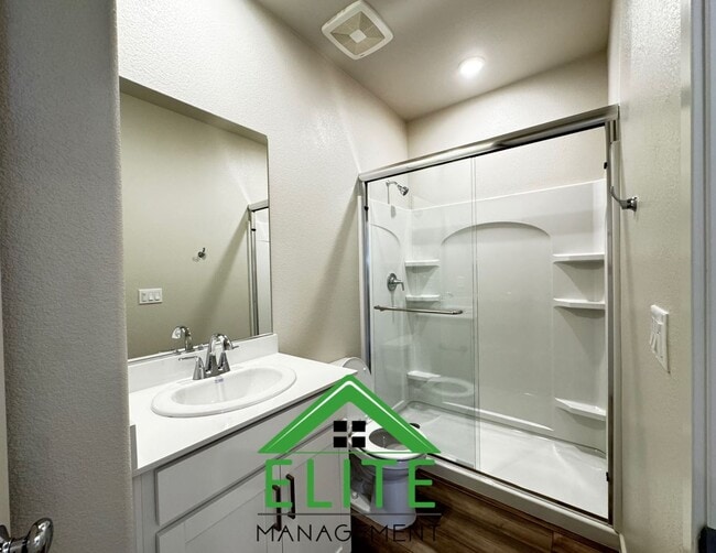 Building Photo - A Stunning Brand-New Home in a Prime Locat...