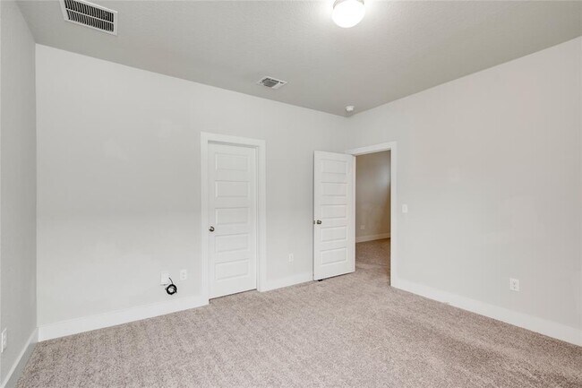 Building Photo - 11217 Charger Wy