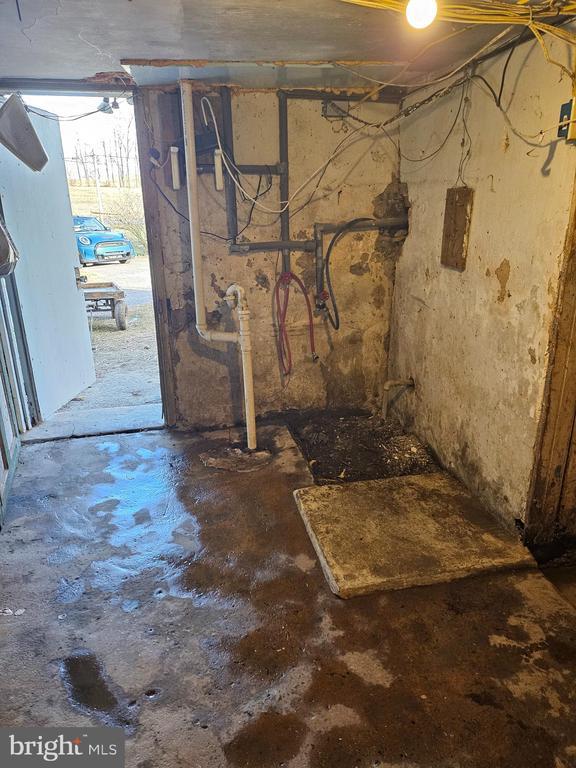 Building Photo - 300 Brenneman Rd