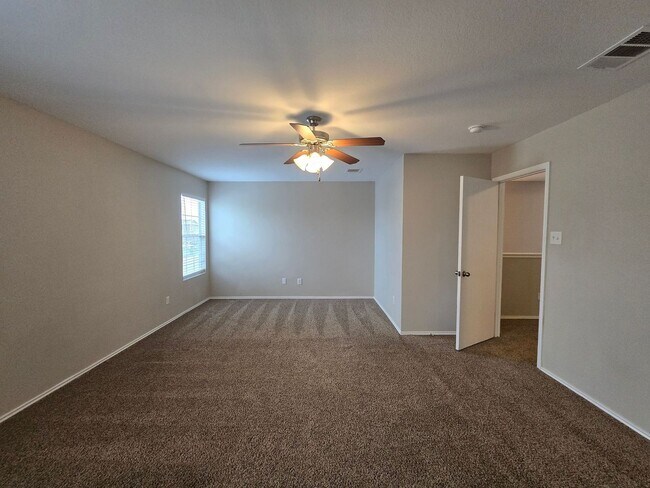 Building Photo - 5302 Lyra Dr