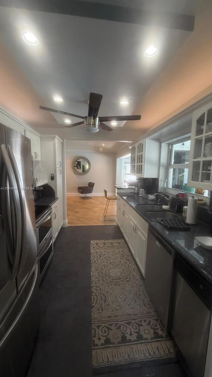 Building Photo - 1519 Bayview Dr