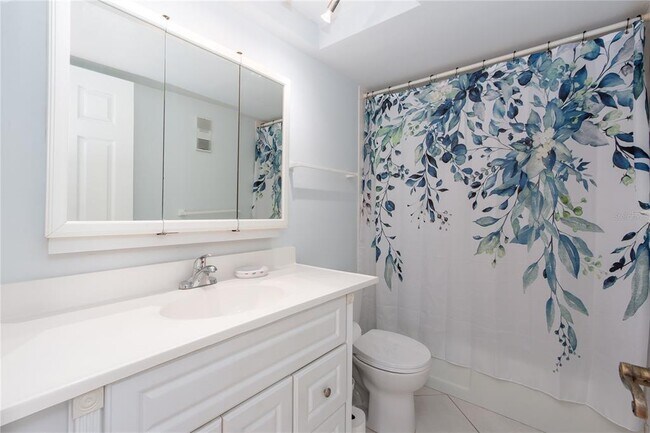 Building Photo - 255 Dolphin Point