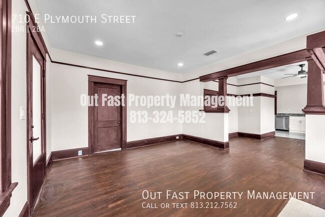 Building Photo - 710 E Plymouth St