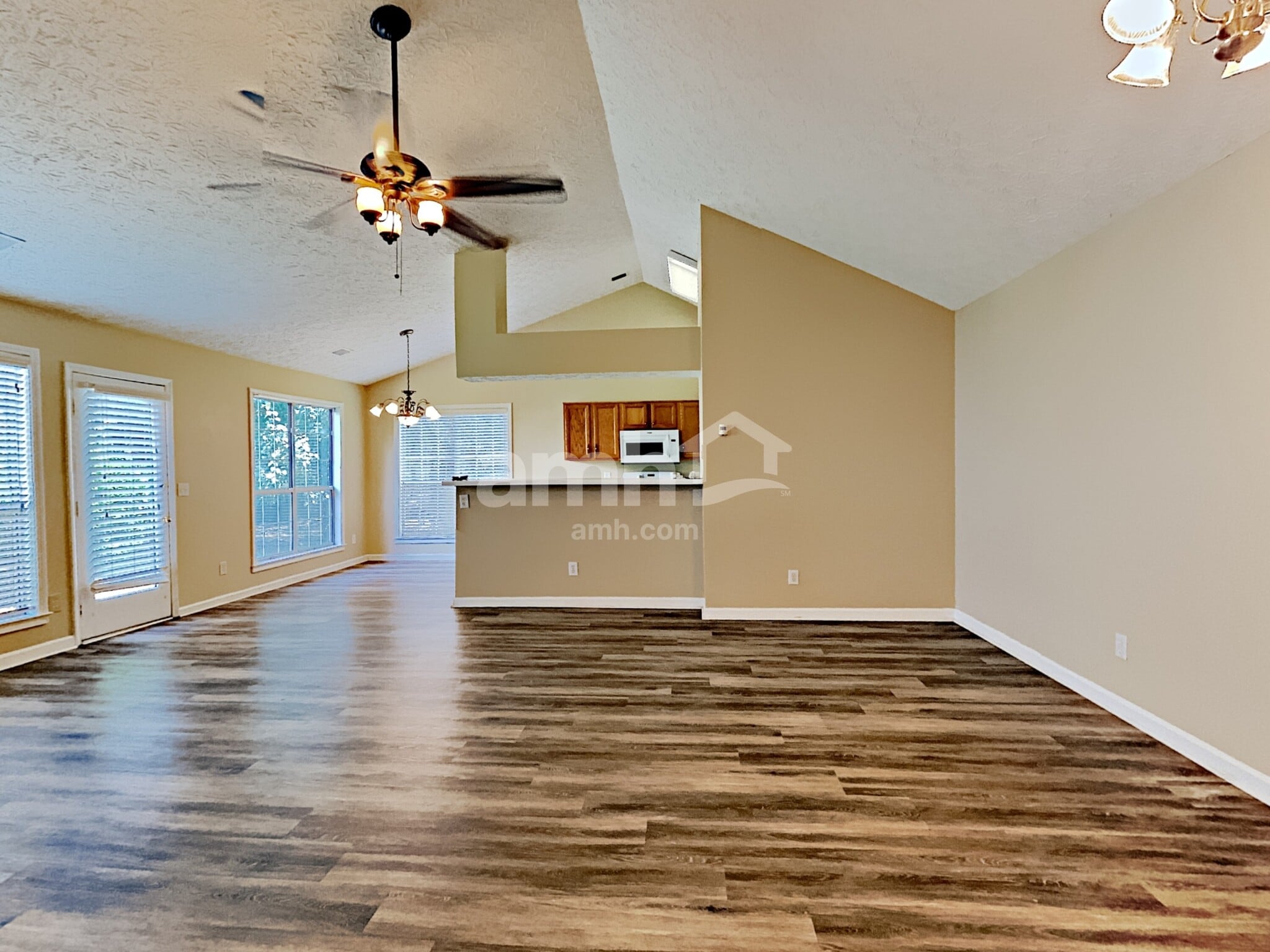 Building Photo - 2510 Baysridge Dr NW