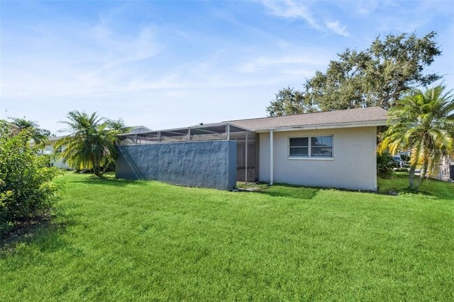 Building Photo - 4456 Great Lakes Dr N