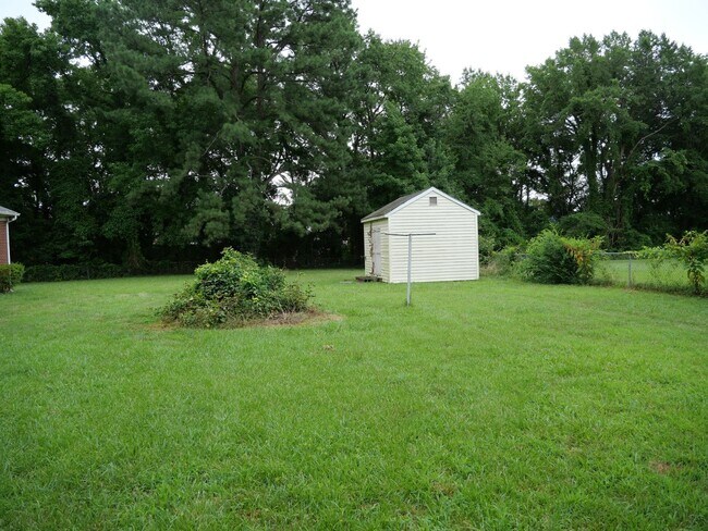 Building Photo - 1642 Wingfield Dr