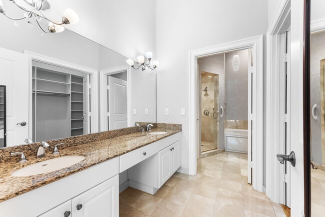 Building Photo - 16102 Emerald Estates Dr