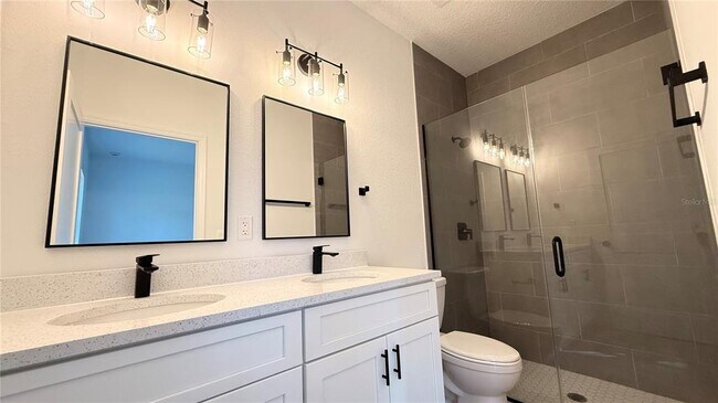 Building Photo - 7432 N Cricket Dr