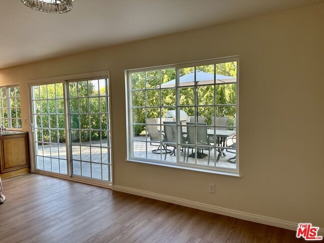 Building Photo - 26065 Redbluff Dr