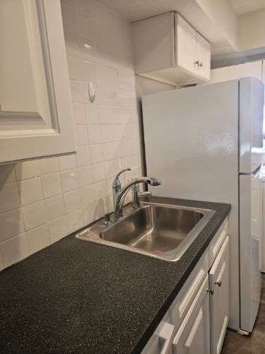 Building Photo - 40 Yorktown Dr