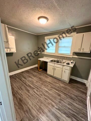 Building Photo - 772 Kippley St