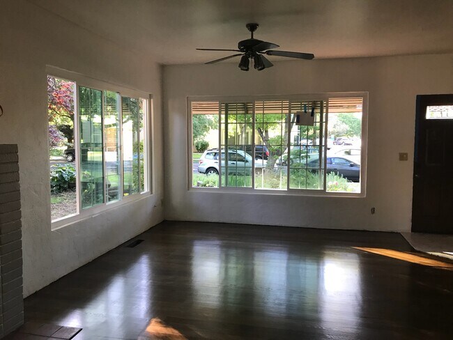 Dinning room - 175 E 5th Ave