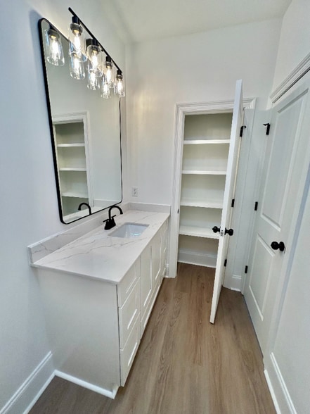 Building Photo - 1977 Bayou Rd