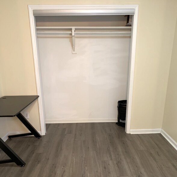 Building Photo - 1200 Zion Dr