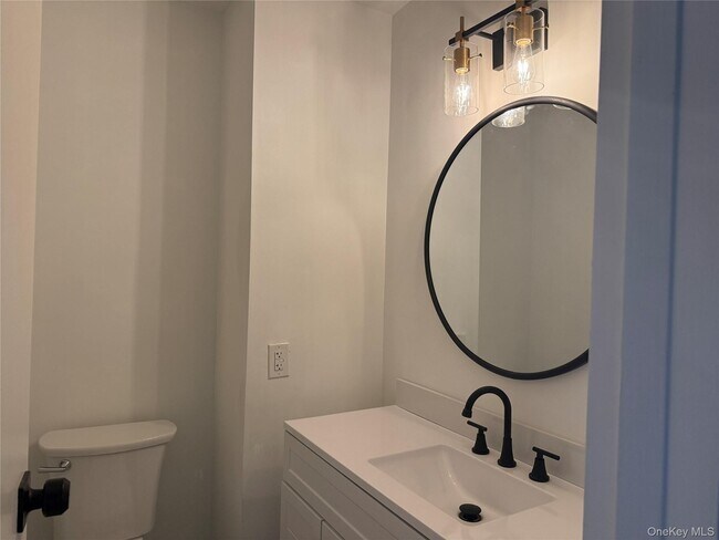 Building Photo - 15 Old Field