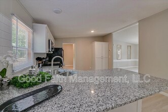 Building Photo - 3507 Mercedes Dr