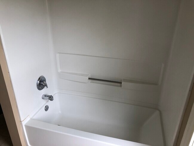 Building Photo - 1016 3rd Ave