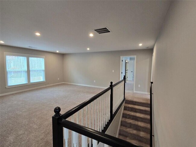 Building Photo - 196 Catalpa Grv