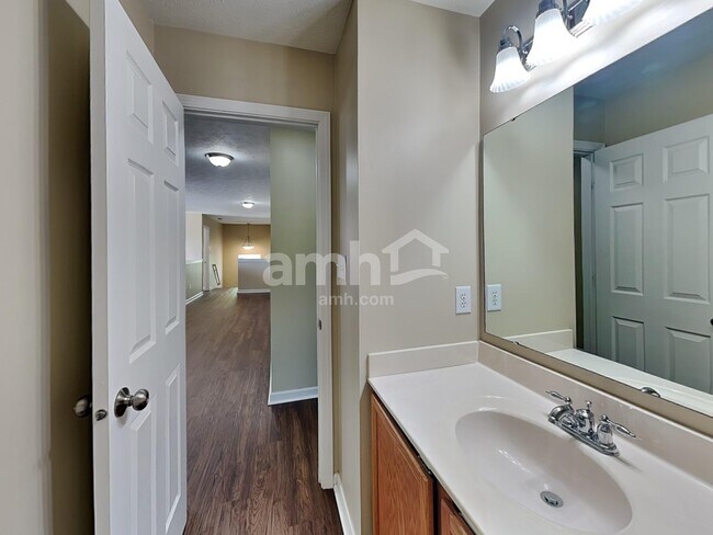 Building Photo - 12024 Seahawks Ln