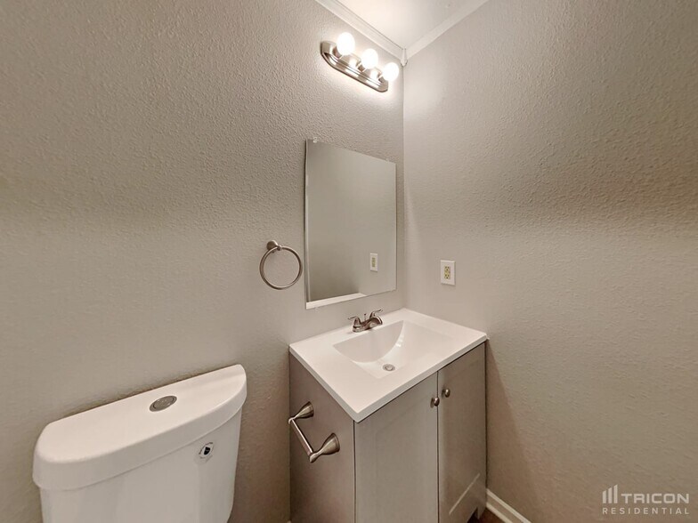Building Photo - 8023 Pavilion Ct