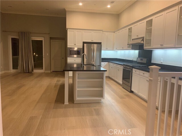 Building Photo - 51 Kempton