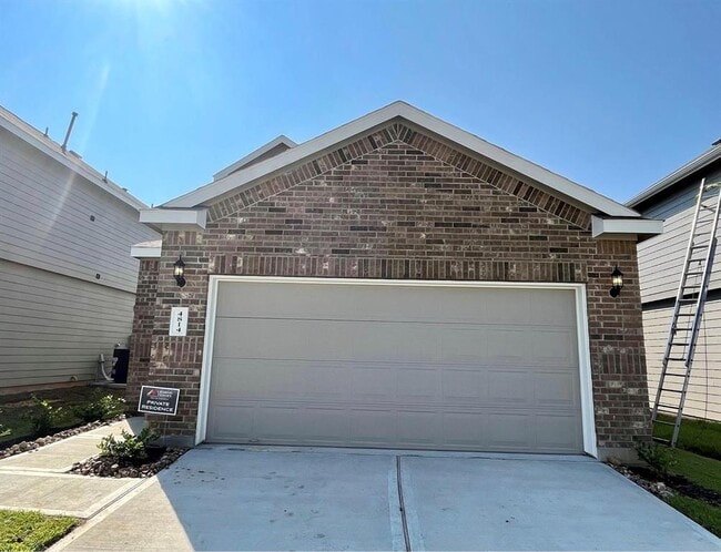 Primary Photo - 4814 Blue Jacaranda Wy