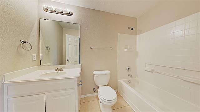 Building Photo - 14129 Filly St