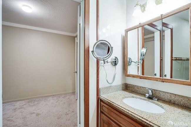 Building Photo - 172 Amber Dr