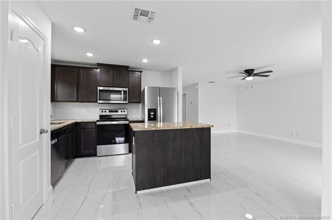 Building Photo - 5405 Jamboree Dr